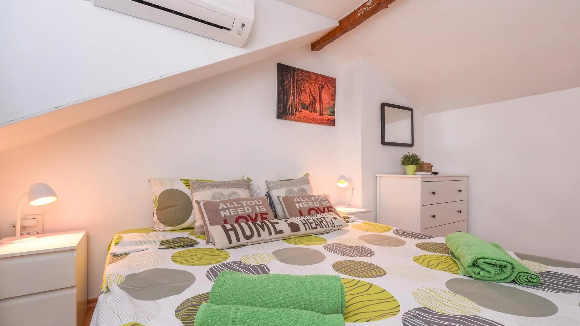 Apartment Centrally Located Studio With A 360 Terrace Sofia